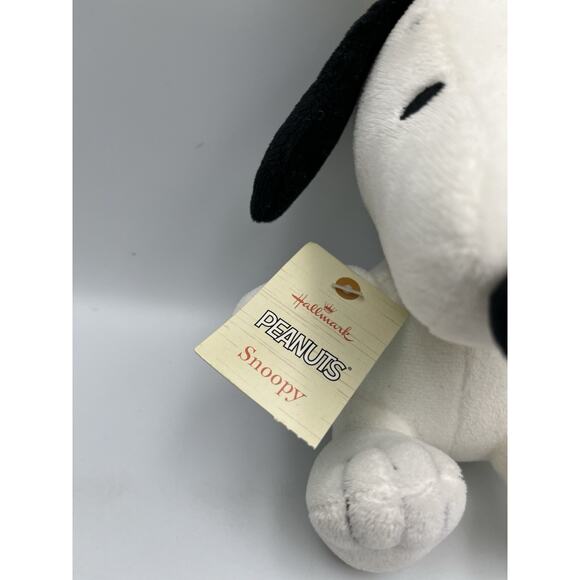 Hallmark Snoopy Yellow Bunny Ears Plush Stuffed Peanuts Animal Toy Easter W/ Tag - Picture 3 of 8